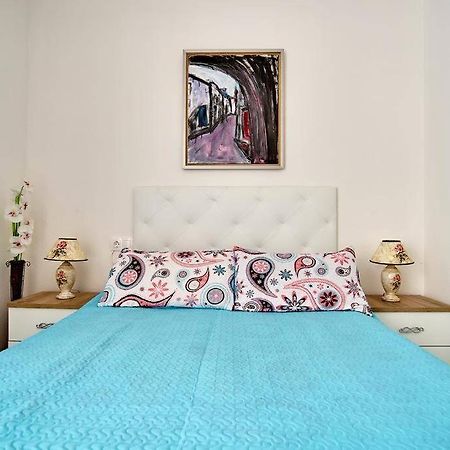 Cozy Studio Apartment Near The Beach Торевьиа Экстерьер фото